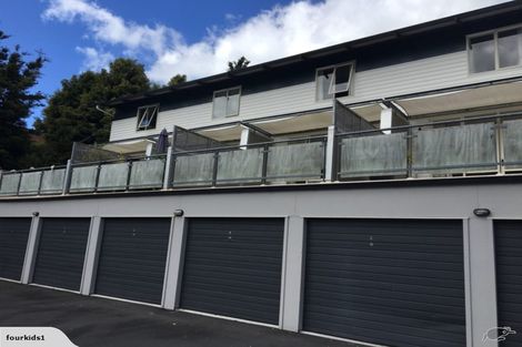 Photo of property in 2f/20 Ian Marwick Place, Birkenhead, Auckland, 0626