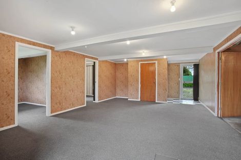 Photo of property in 16 Leaming Place, Clarks Beach, 2122