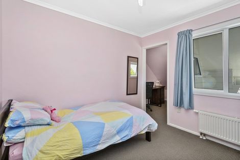 Photo of property in 17 Hathaway Avenue, Boulcott, Lower Hutt, 5010