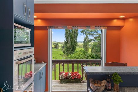 Photo of property in 7 Griffin Road, Maungaturoto, 0520