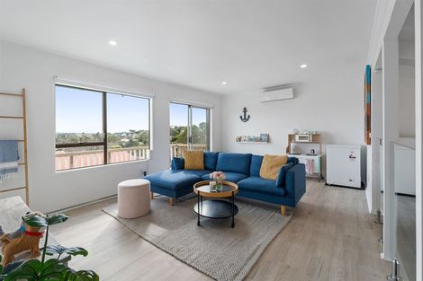 Photo of property in 1/20 Waiau Street, Torbay, Auckland, 0630