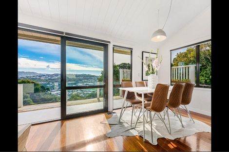 Photo of property in 147 Seatoun Heights Road, Miramar, Wellington, 6022