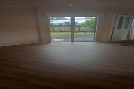 Photo of property in 10 Clare Street, Cambridge, 3434