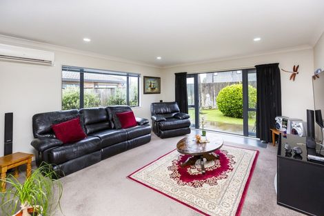 Photo of property in 5 Talbot Grove, Trentham, Upper Hutt, 5018