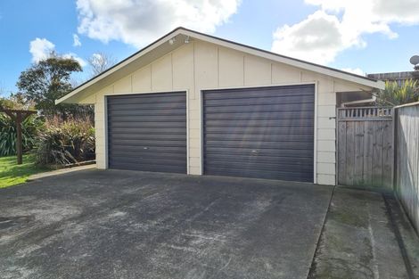 Photo of property in 35 Rhodes Drive, Kelvin Grove, Palmerston North, 4414