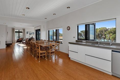 Photo of property in 1202 Cove Road, Langs Beach, Waipu, 0582