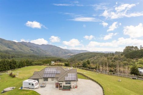 Photo of property in 32c Kaitoke Loop, Kaitoke, Upper Hutt, 5018