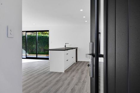 Photo of property in 120 Seaview Road, Westown, New Plymouth, 4310