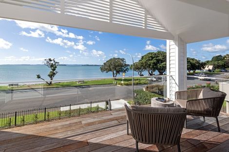 Photo of property in 15 Shelly Beach Parade, Cockle Bay, Auckland, 2014