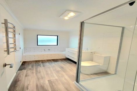 Photo of property in 383b West Coast Road, Glen Eden, Auckland, 0602
