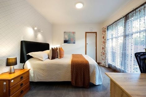 Photo of property in 6 Milburn Lane, Hillcrest, Hamilton, 3216