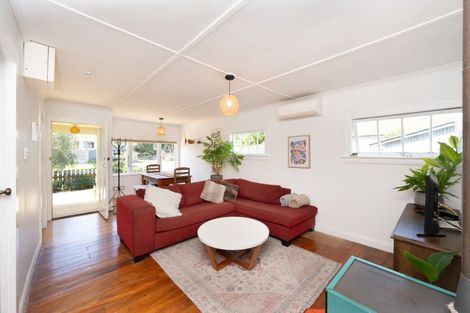 Photo of property in 5 Grove Road, Haumoana, 4102