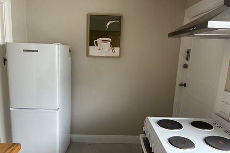 Photo of property in Pukehinau Flats, 4/1 Brooklyn Road, Mount Cook, Wellington, 6011