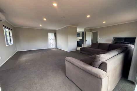 Photo of property in 20 Wallace Road, Ranui, Auckland, 0612