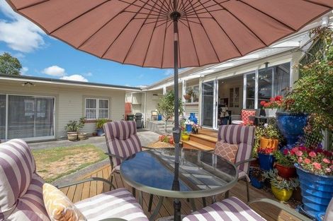 Photo of property in 16 Montjoy Street, Stratford, 4332