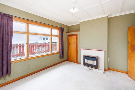 Photo of property in 33 Kingswood Street, Takaro, Palmerston North, 4412