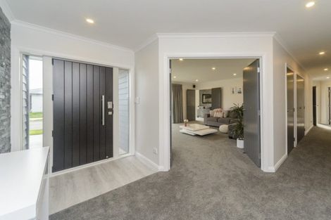 Photo of property in 28 Serenity Crescent, Kelvin Grove, Palmerston North, 4414