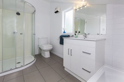 Photo of property in 20 Straven Road, Riccarton, Christchurch, 8011