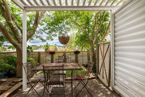 Photo of property in 17 Nimstedt Avenue, Oteha, Auckland, 0632