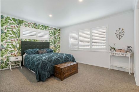 Photo of property in 114 Avalon Place, Whangamata, 3620