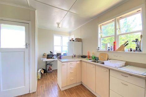 Photo of property in 17 William Souter Street, Forrest Hill, Auckland, 0620