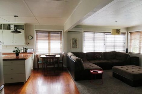 Photo of property in 7 Chard Street, Westown, New Plymouth, 4310