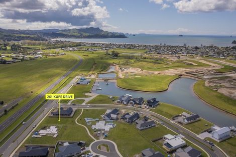 Photo of property in 261 Kupe Drive, Whitianga, 3510