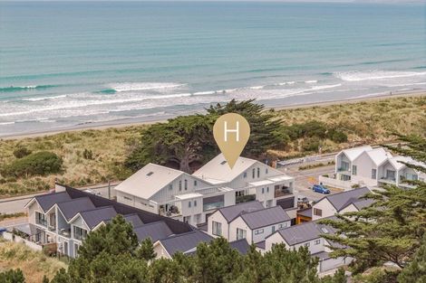 Photo of property in 144a Marine Parade, New Brighton, Christchurch, 8083