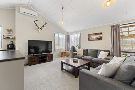 Photo of property in 23 Peppertree Glade, Kelvin Grove, Palmerston North, 4414