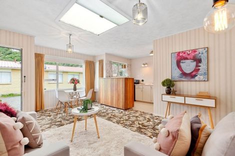 Photo of property in 10/171 Queens Drive, Lyall Bay, Wellington, 6022