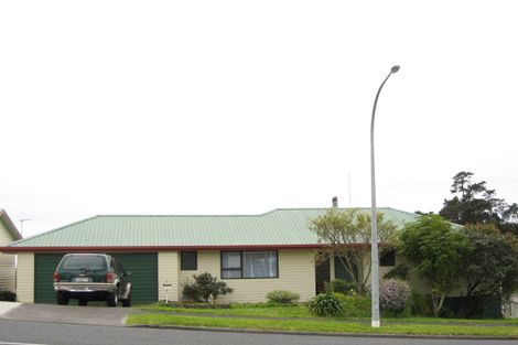 Photo of property in 94 Riversdale Drive, Merrilands, New Plymouth, 4312