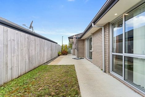 Photo of property in 39 Leet Crescent, Papamoa Beach, Papamoa, 3118