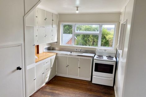 Photo of property in 56 Coates Street, Tawa, Wellington, 5028