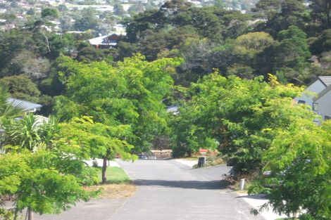 Photo of property in 43 Heathglen Place, Bayview, Auckland, 0629