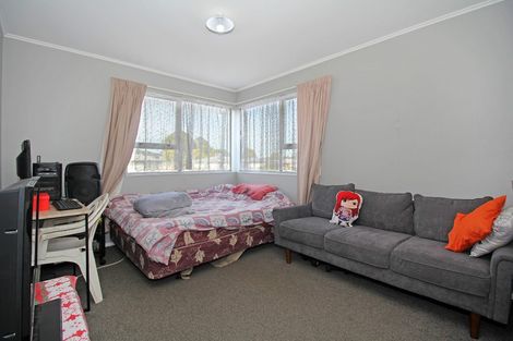 Photo of property in 32 Addington Avenue, Manurewa, Auckland, 2102