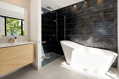 Photo of property in 13 Mike Smith Drive, Cambridge, 3434