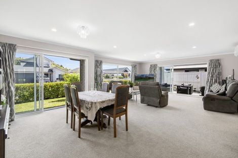 Photo of property in 70 Awataha Crescent, Pyes Pa, Tauranga, 3110