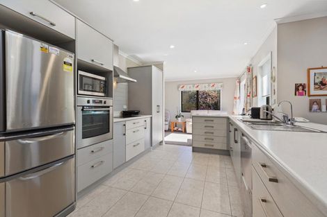 Photo of property in 36 Glenmonarch Place, Pyes Pa, Tauranga, 3112