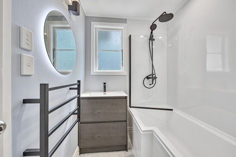 Photo of property in 25a Torino Street, Point England, Auckland, 1072