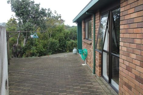 Photo of property in 32 Burbank Crescent, Churton Park, Wellington, 6037