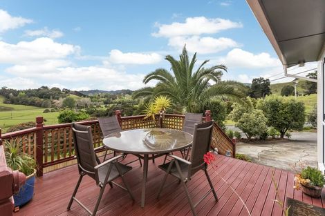 Photo of property in 16 Onerahi Road, Onerahi, Whangarei, 0110