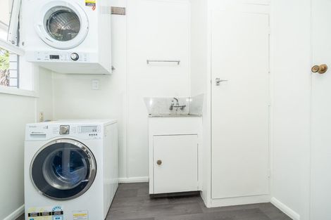 Photo of property in 21 Saxbys Road, Glenview, Hamilton, 3206