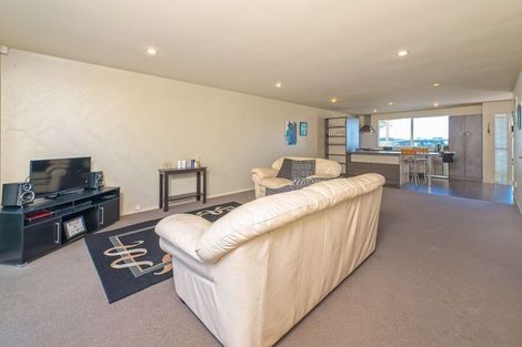 Photo of property in 24 Zabeel Crescent, Takanini, 2112