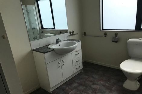 Photo of property in 49 Rakich Place, Henderson, Auckland, 0612