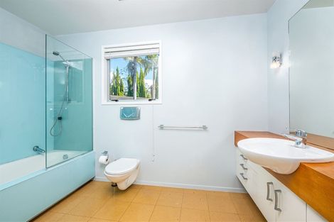 Photo of property in 72 Riverview Road, Kerikeri, 0230