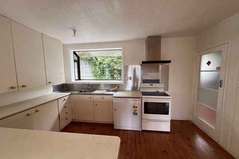 Photo of property in 9 Ennis Avenue, Pakuranga Heights, Auckland, 2010