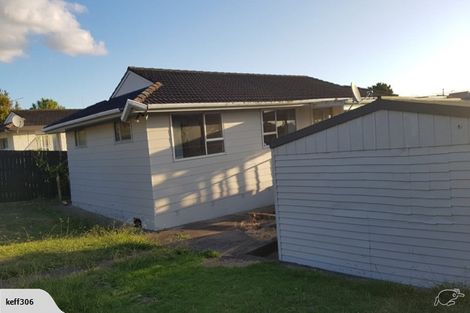 Photo of property in 14 Frobisher Way, Clendon Park, Auckland, 2103