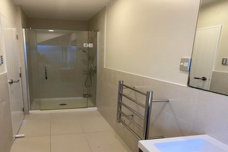 Photo of property in 114 Fairview Avenue, Fairview Heights, Auckland, 0632