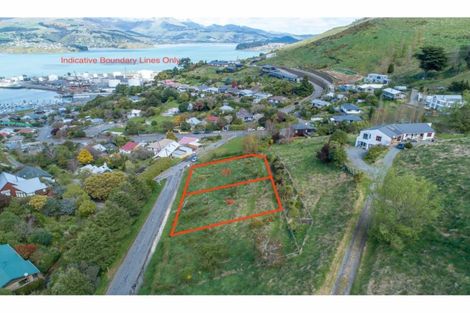 Photo of property in 18 Harmans Road, Lyttelton, 8082