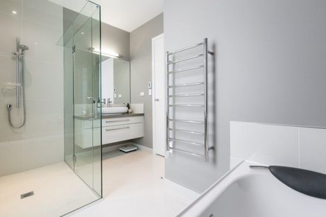 Photo of property in 82 Rochfort Road, Havelock North, 4130